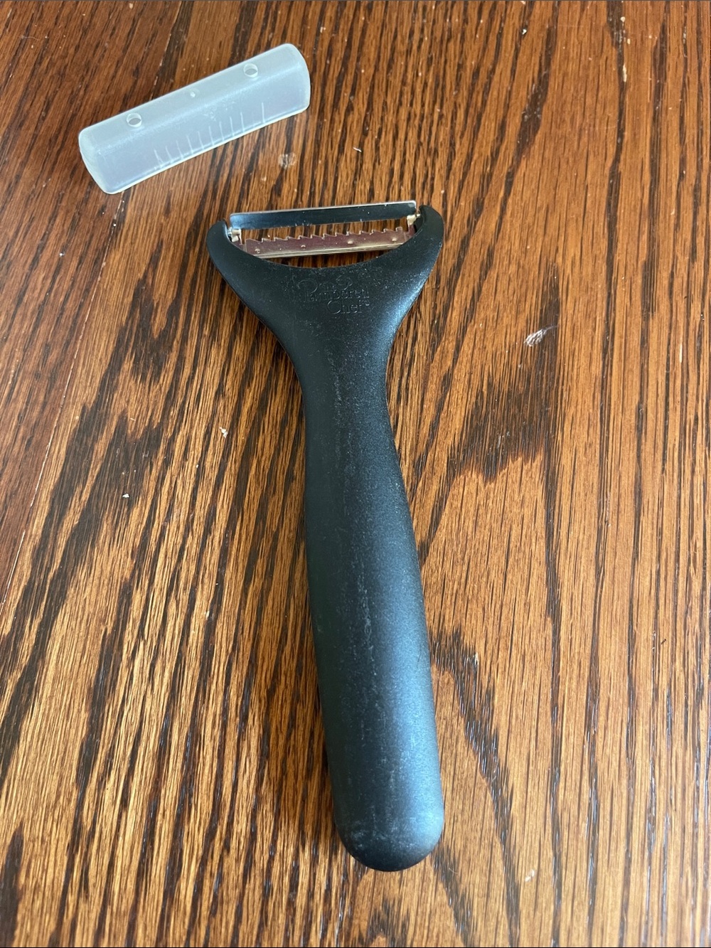 Pampered Chef Julienne Peeler